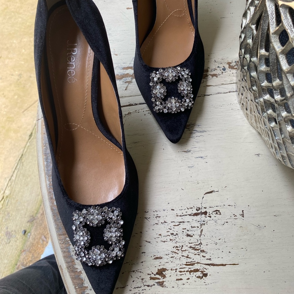 Size 12 J. Renee / 4 inches tall / NWT
